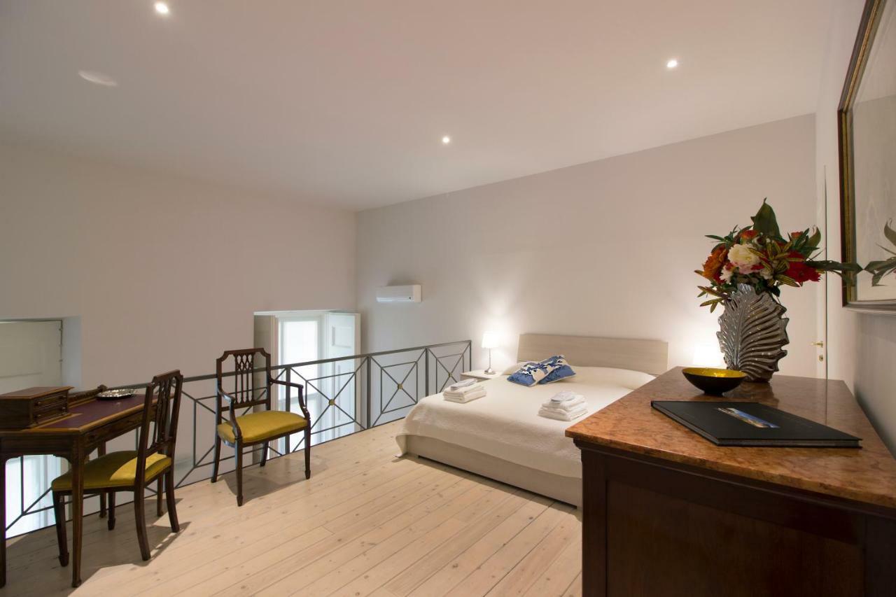 Palazzo D'auria Aparthotel Napoli